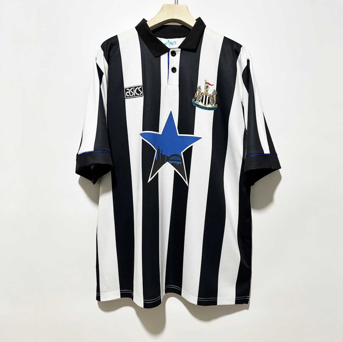 Maillot Rétro Newcastle 1993-94 Domicile