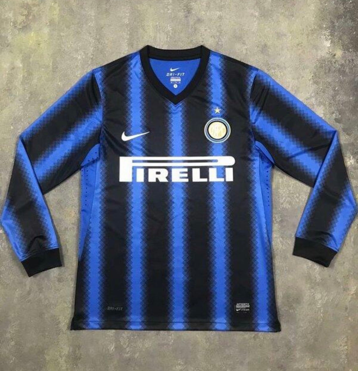 Maillot Rétro Inter Milan 2010-11 Domicile Manches Longues