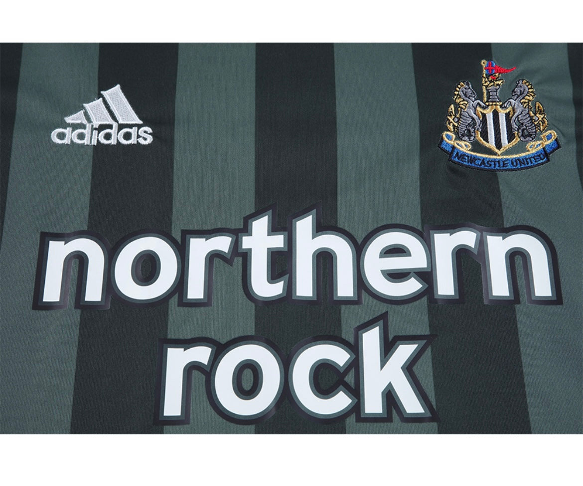 Maillot Rétro Newcastle 2004-05 Extérieur