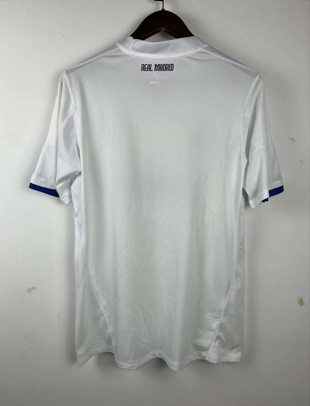 Maillot Rétro Real Madrid 2010-11 Domicile