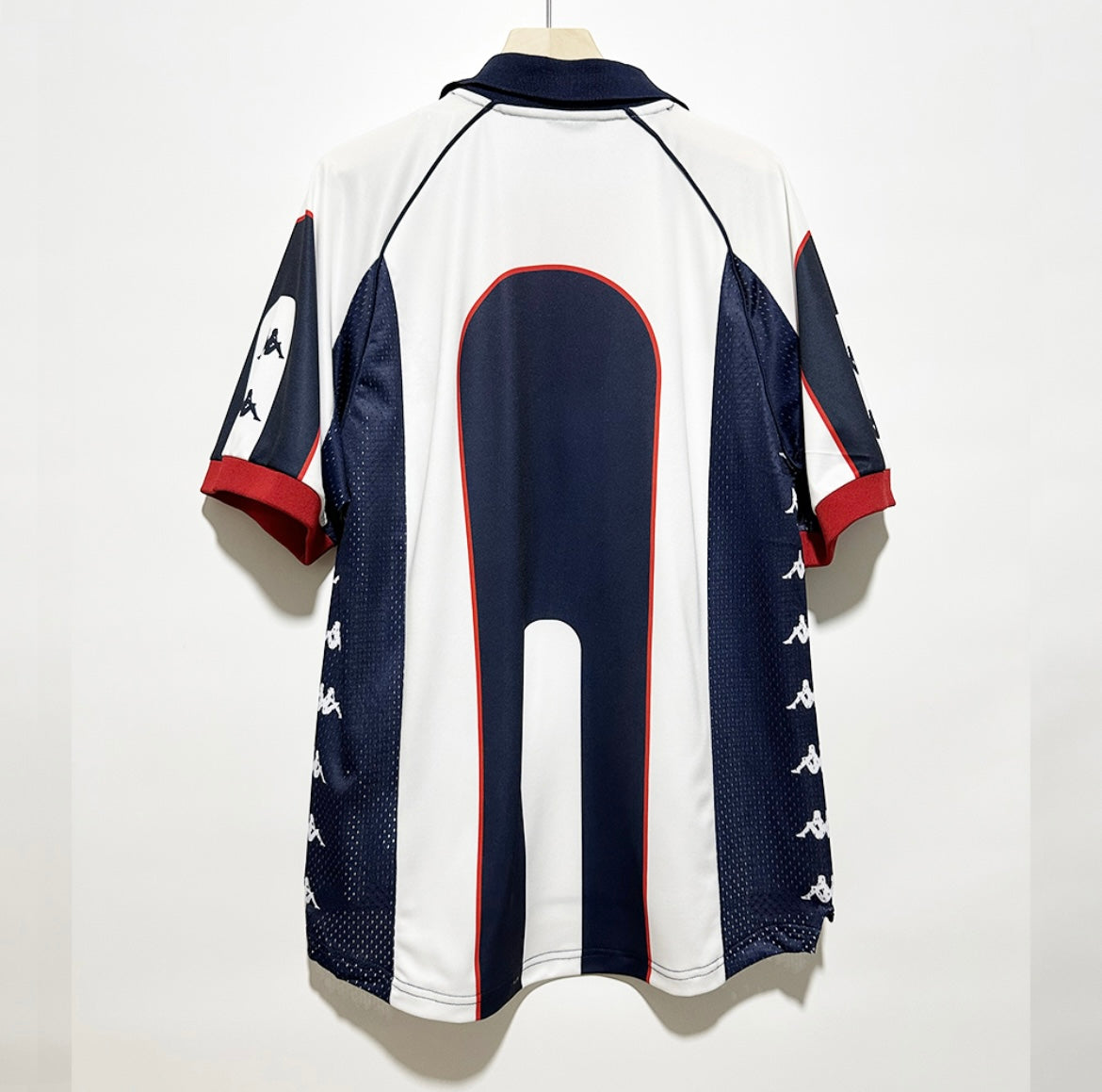 Maillot Rétro Étoile Rouge de Belgrade 1999-00 Extérieur